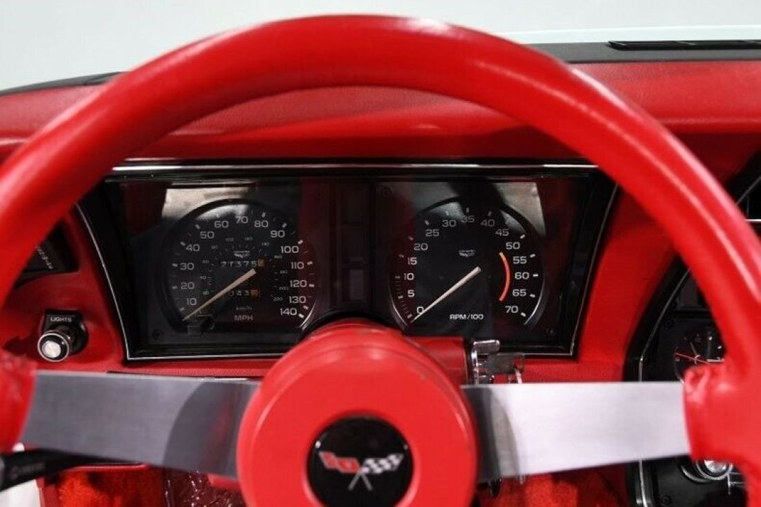 1979 Chevrolet Corvette - photo 2