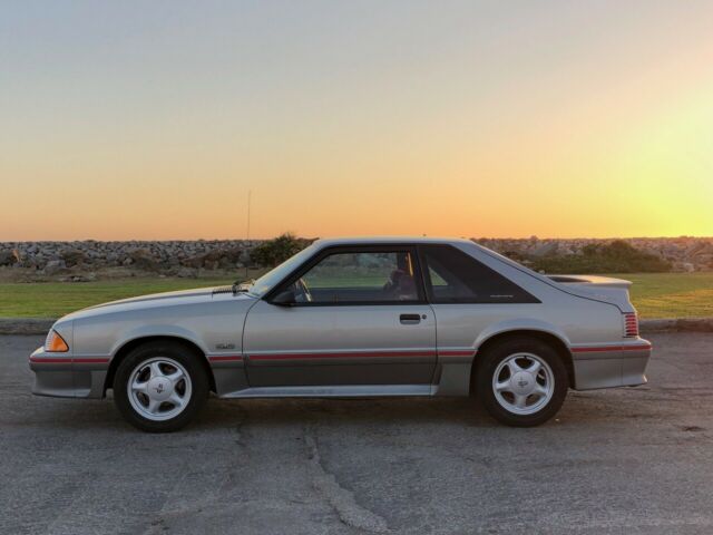 1991 Ford Mustang GT - photo 3