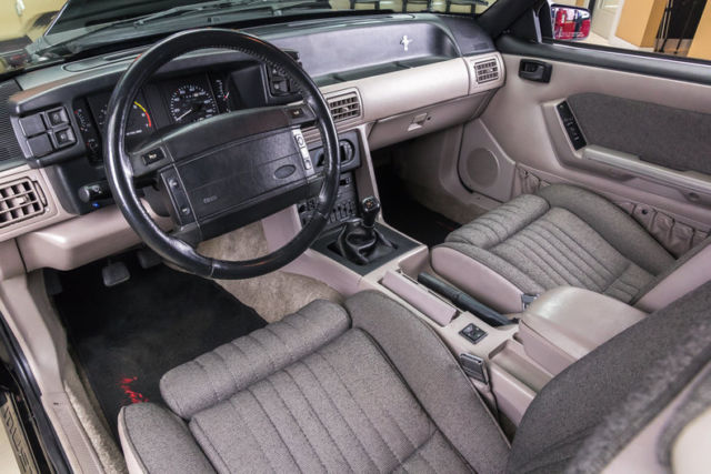 1990 Ford Mustang GT Hatchback 2-Door - photo 3