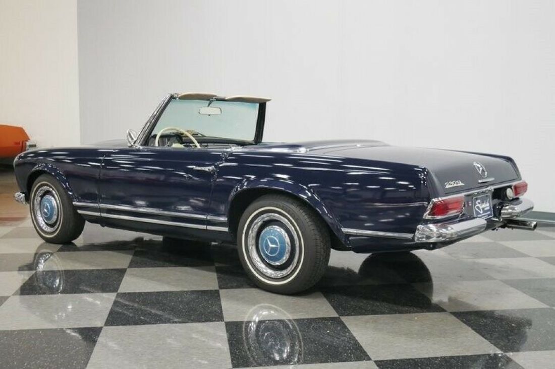 1966 Mercedes-Benz 200-Series - photo 9