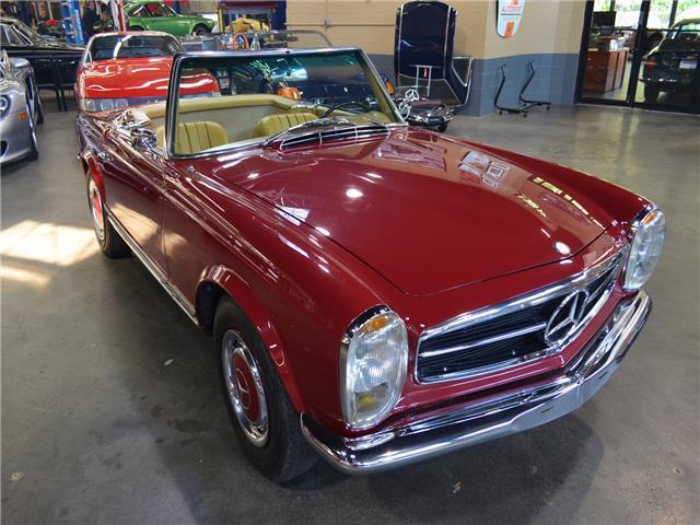 1965 Mercedes-Benz 200-Series -- - photo 3