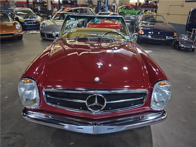1965 Mercedes-Benz 200-Series -- - photo 7