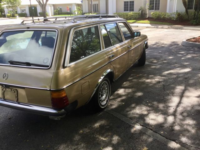 1984 Mercedes-Benz 200-Series - photo 5