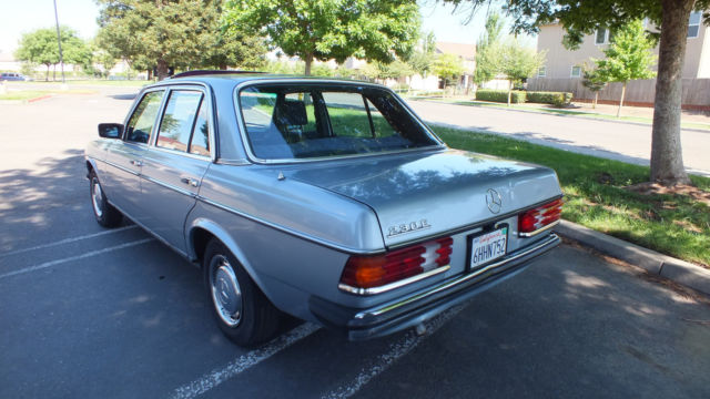 1984 Mercedes-Benz 200-Series EURO 230E LOW ORIGINAL MILES GARAGED PRISTINE - photo 5