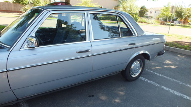 1984 Mercedes-Benz 200-Series EURO 230E LOW ORIGINAL MILES GARAGED PRISTINE - photo 9