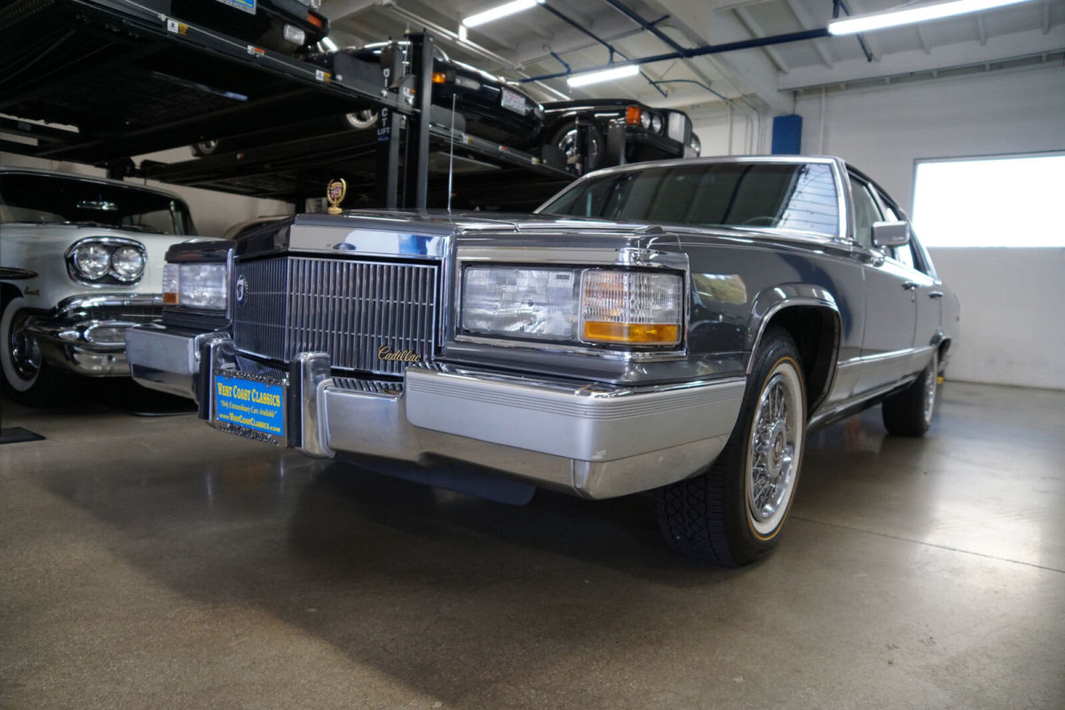 1992 Cadillac 5.0L V8 Brougham with 23K original miles - photo 4