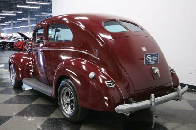 1940 Ford Tudor Sedan Deluxe - photo 10