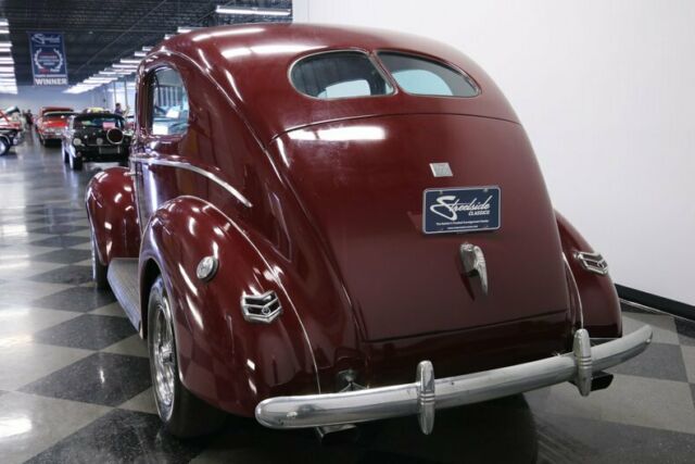 1940 Ford Tudor Sedan Deluxe - photo 11