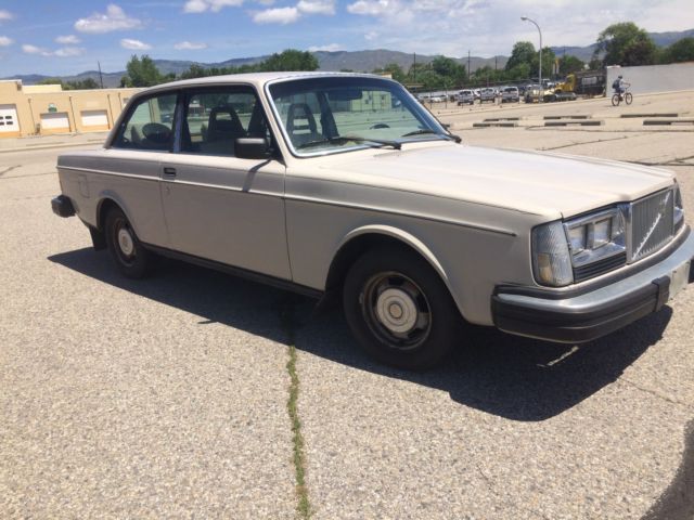 1981 Volvo 240 DL - photo 2
