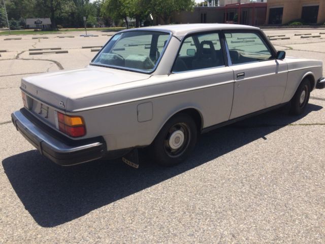 1981 Volvo 240 DL - photo 5