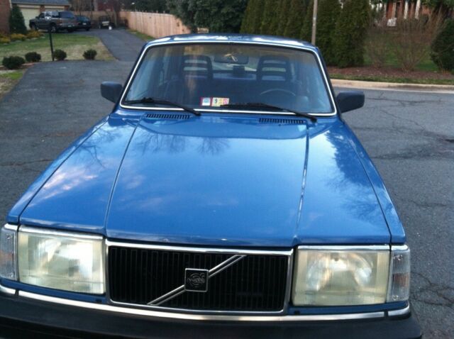 1987 Volvo 240 Chrome Side Moldings - photo 13