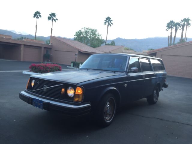 245 Volvo Wagon Sold as is or for parts. Will run. Read full description. 1977 Volvo 240 DL
