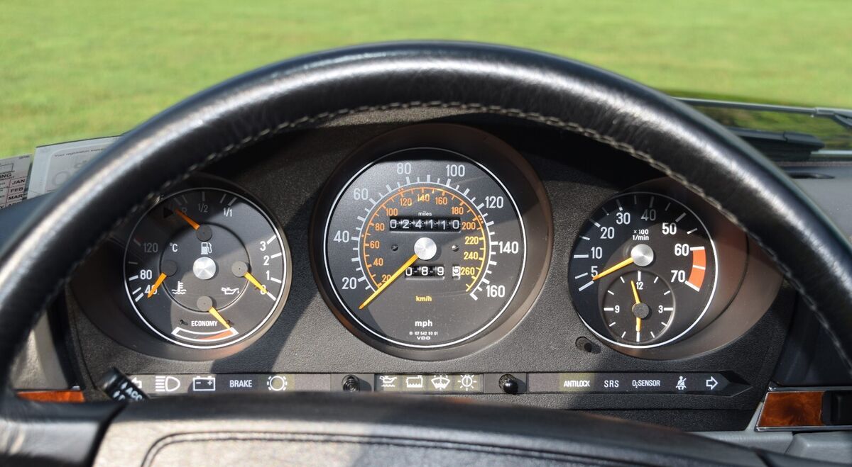 1986 Mercedes-Benz 560 SL - photo 10