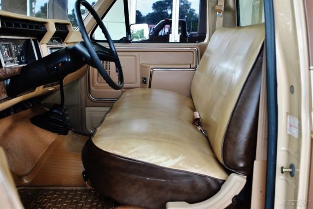 1985 Ford F-350 24k Original Miles Diesel 4-Speed Immaculate p.w - photo 11