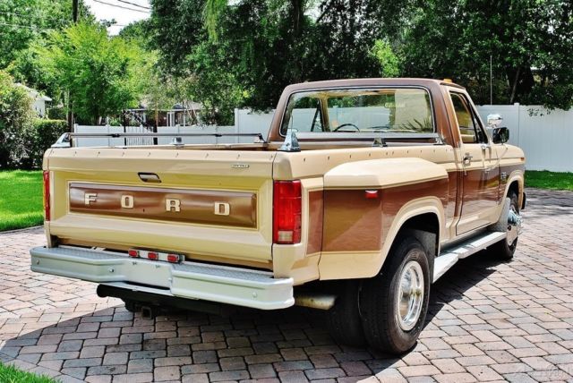 1985 Ford F-350 24k Original Miles Diesel 4-Speed Immaculate p.w - photo 5