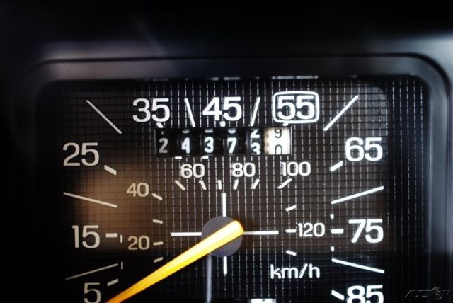 1985 Ford F-350 XLT 24k Original Miles Diesel 4-Speed Immaculate - photo 10