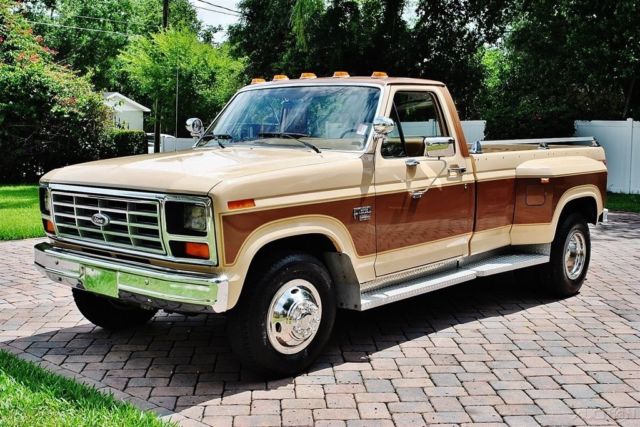 1985 Ford F-350 XLT 24k Original Miles Diesel 4-Speed Immaculate - photo 11