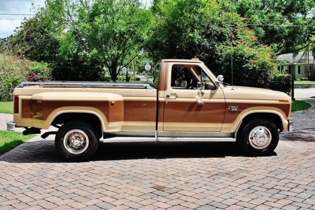 1985 Ford F-350 XLT 24k Original Miles Diesel 4-Speed Immaculate - photo 13