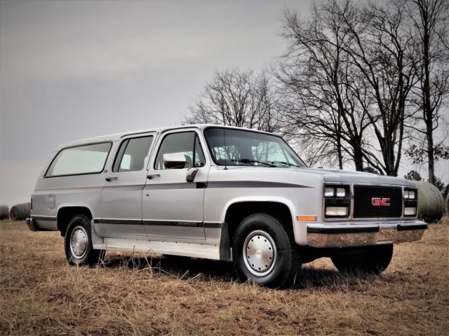 1989 GMC Suburban SLE - photo 10