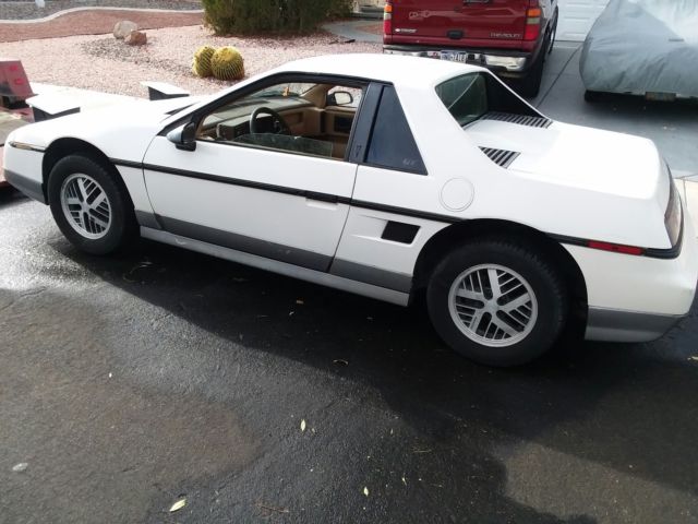 1985 Pontiac Fiero sport - photo 6