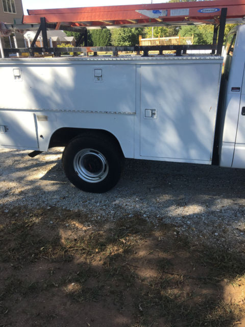 1990 GMC Sierra 2500 service truck - photo 4