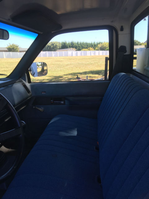 1990 GMC Sierra 2500 service truck - photo 8