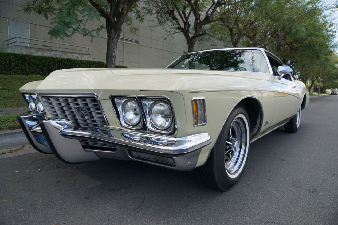 1972 Buick Riviera 2 Door Boat Tail Hardtop with 25K original - photo 5