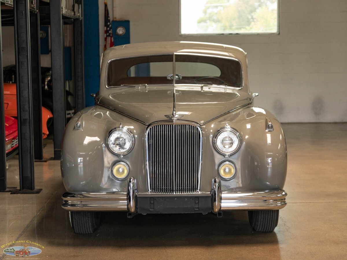 1954 Jaguar Mark VII 4 Door Sedan - photo 13