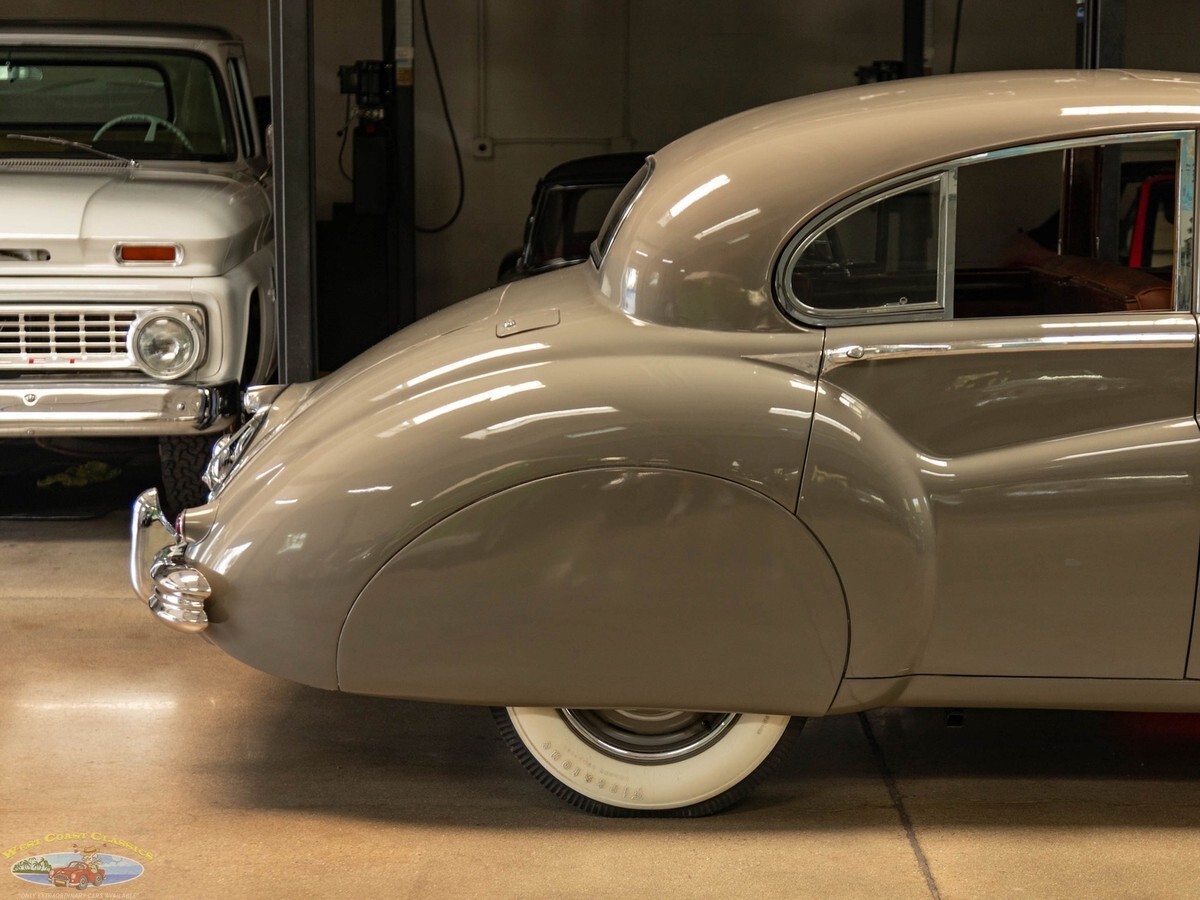 1954 Jaguar Mark VII 4 Door Sedan - photo 2