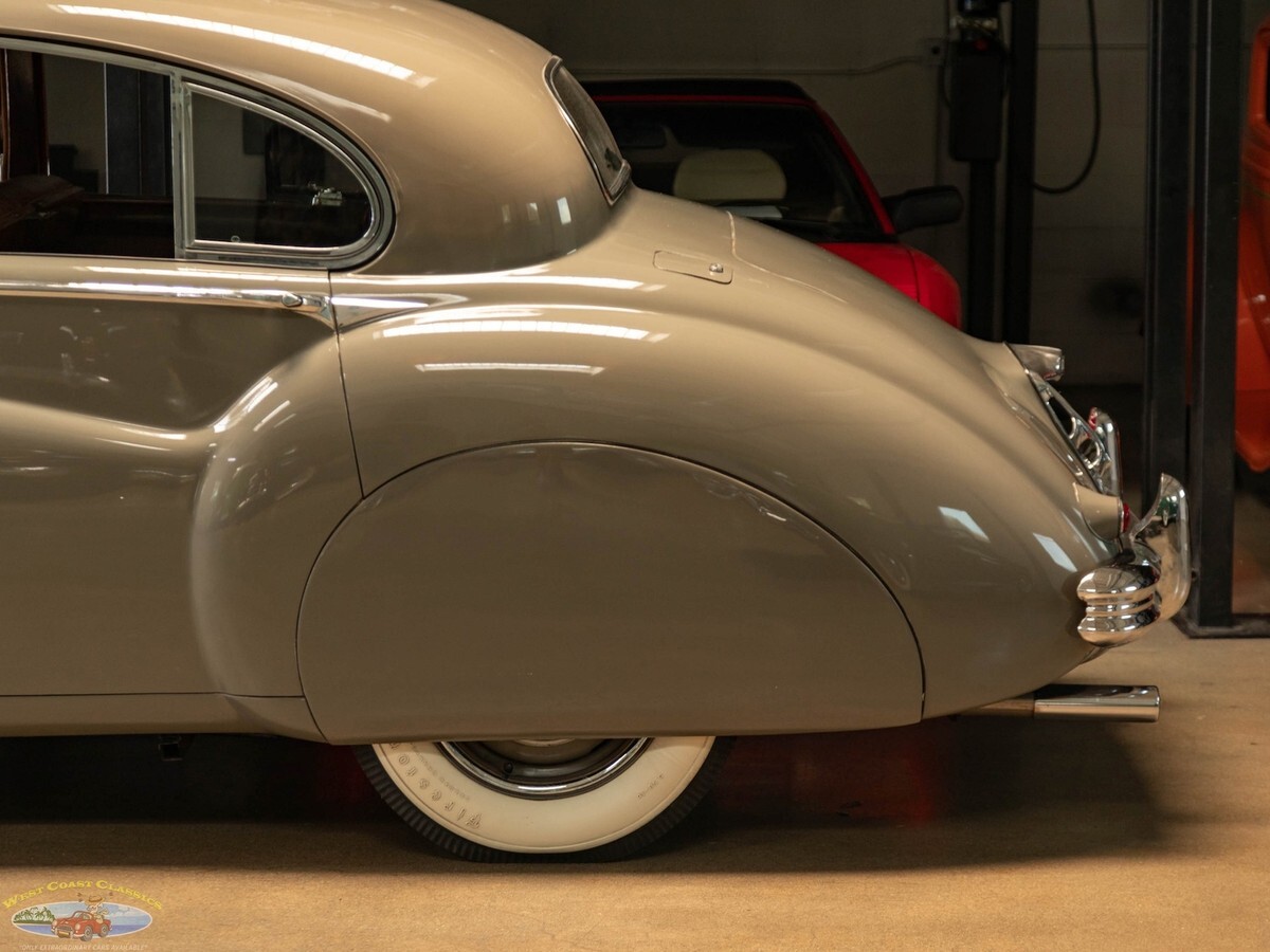 1954 Jaguar Mark VII 4 Door Sedan - photo 7