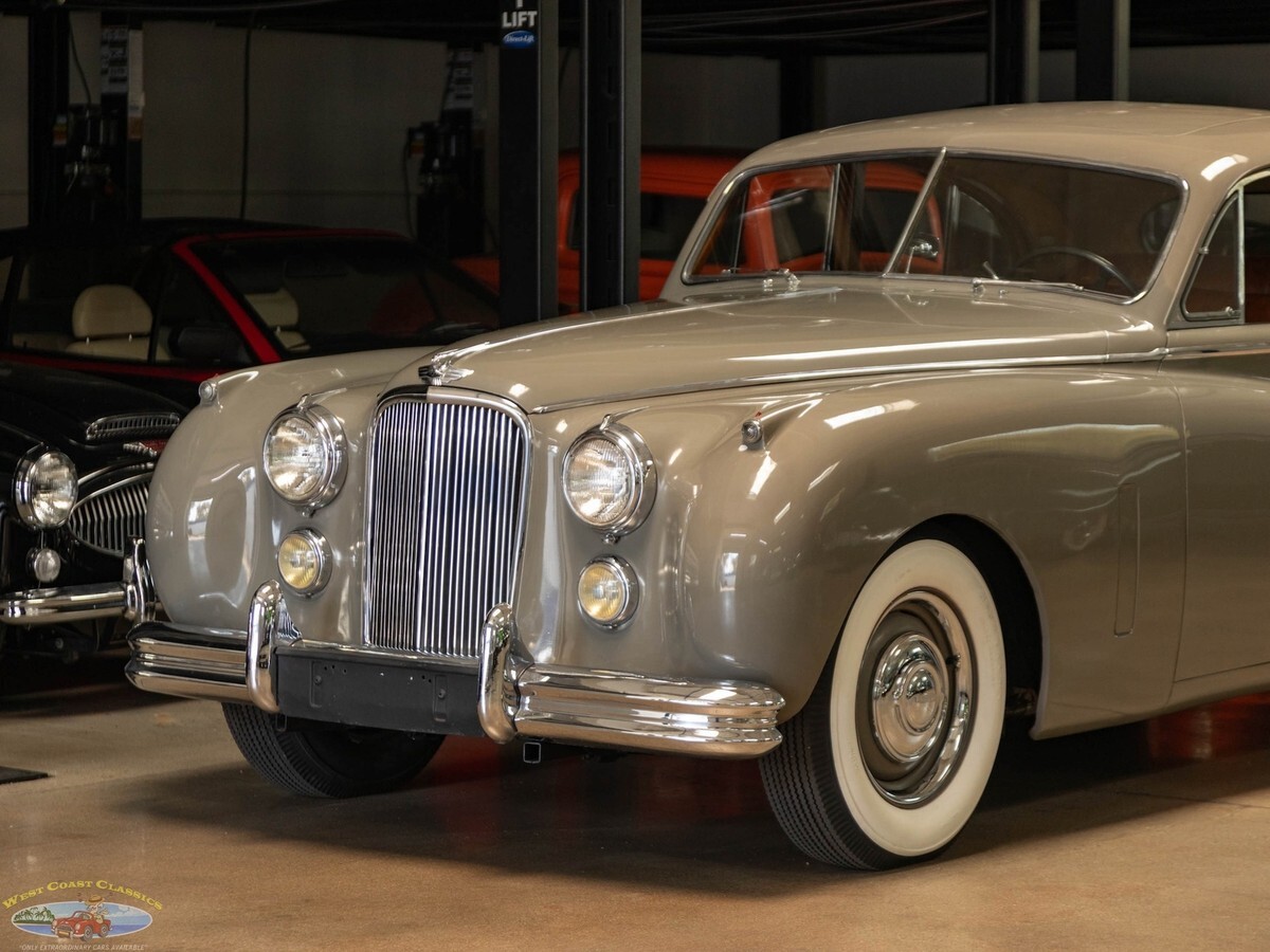 1954 Jaguar Mark VII 4 Door Sedan - photo 8