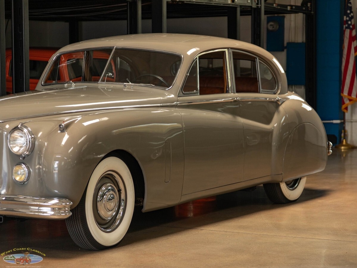 1954 Jaguar Mark VII 4 Door Sedan - photo 9