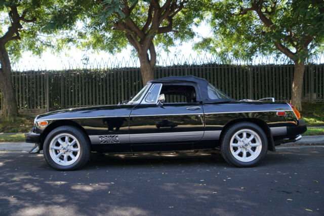 1980 MG MGB LIMITED EDITION WITH 25K ORIG MILES! -- - photo 4