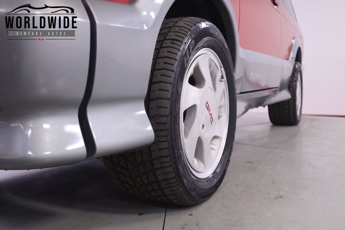 1992 GMC Typhoon - photo 11