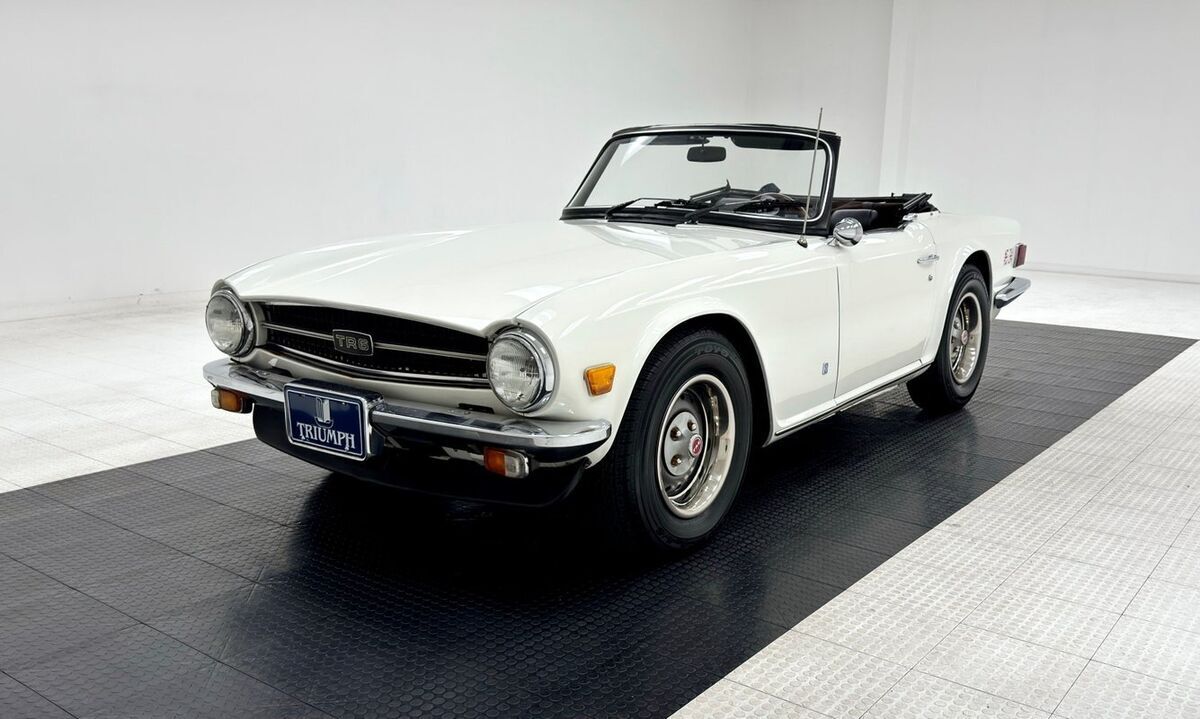 1975 Triumph TR-6 Roadster - photo 2