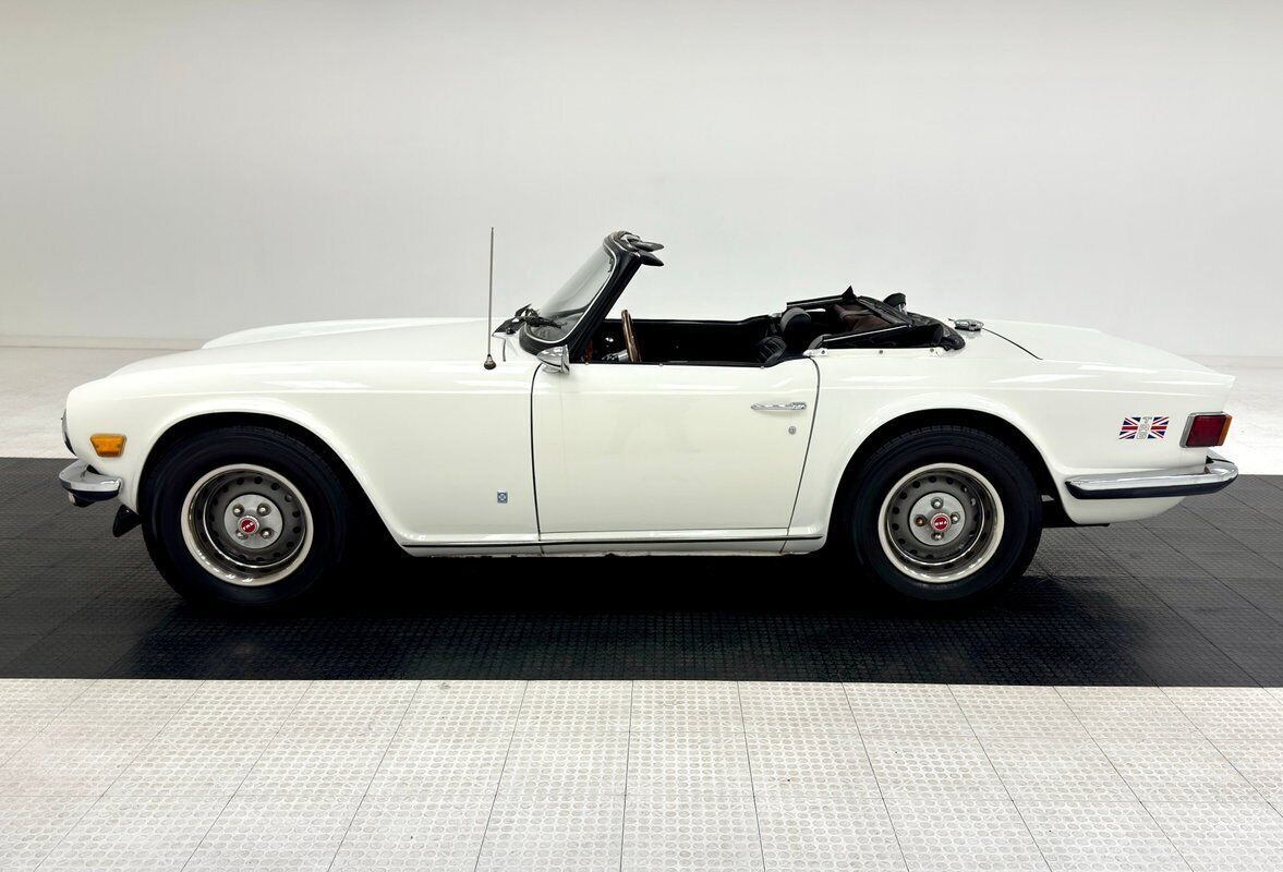 1975 Triumph TR-6 Roadster - photo 4