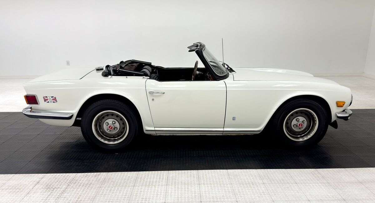 1975 Triumph TR-6 Roadster - photo 9
