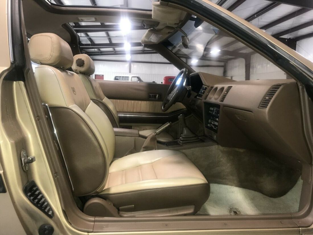 1985 Nissan 300ZX 26,000 MILES, 5-SPEED MANUAL WITH T-TOPS - photo 11