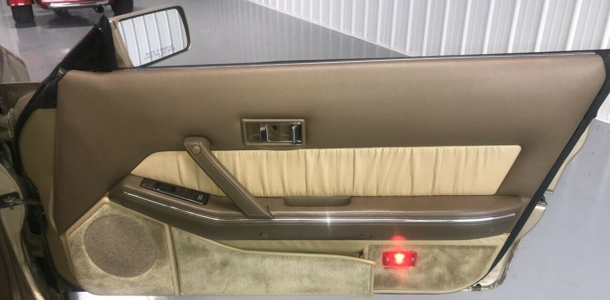 1985 Nissan 300ZX 26,000 MILES, 5-SPEED MANUAL WITH T-TOPS - photo 13