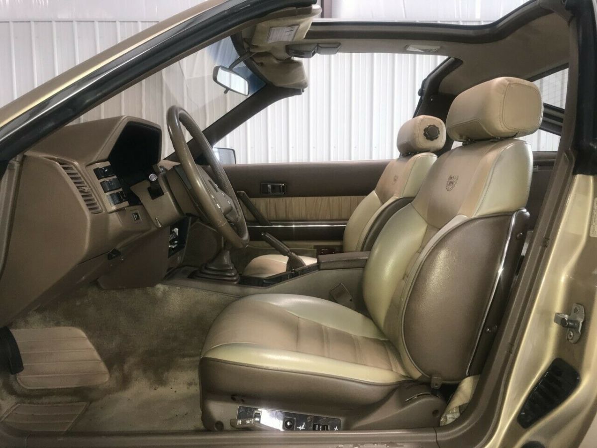 1985 Nissan 300ZX 26,000 MILES, 5-SPEED MANUAL WITH T-TOPS - photo 9