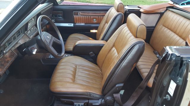 1984 Chrysler LeBaron Mark Cross Town & Country - photo 11
