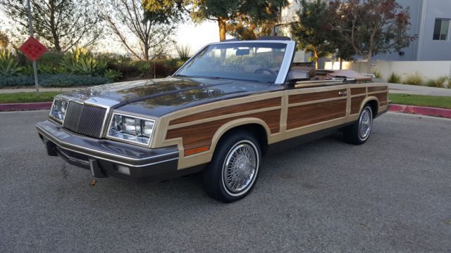 1984 Chrysler LeBaron Mark Cross Town & Country - photo 2