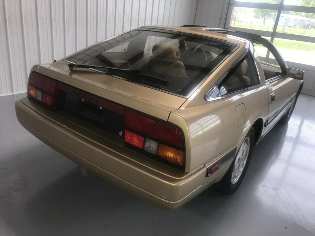 1985 Nissan 300ZX 26,451 MILES, FIVE SPEED MANUAL - photo 3