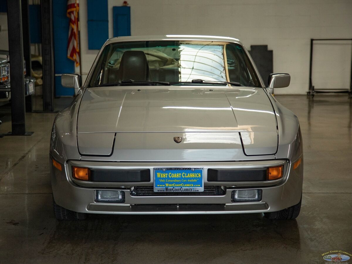 1987 Porsche 944 5 spd Coupe with 27K original miles - photo 13