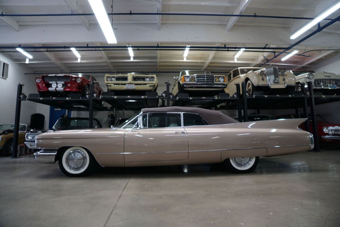 1960 Cadillac Series 62 V8 Convertible - photo 2