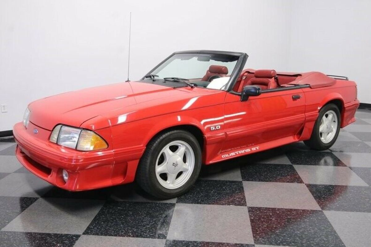 1991 Ford Mustang GT Convertible - photo 7