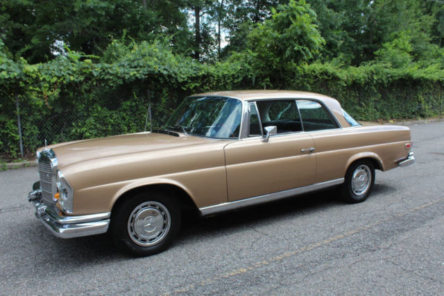 1968 Mercedes-Benz 200-Series -- - photo 6