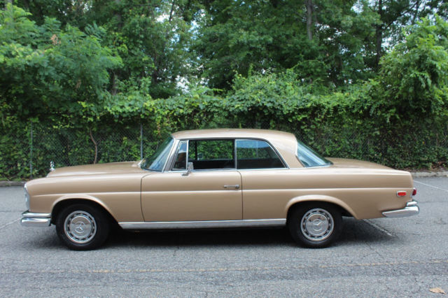 1968 Mercedes-Benz 200-Series -- - photo 7
