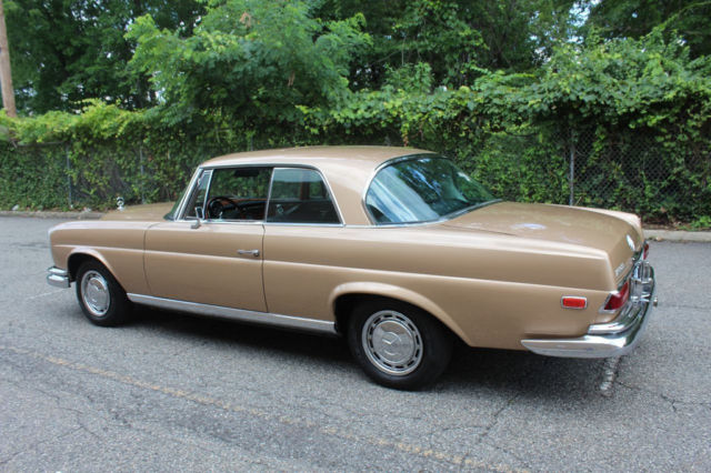 1968 Mercedes-Benz 200-Series -- - photo 8