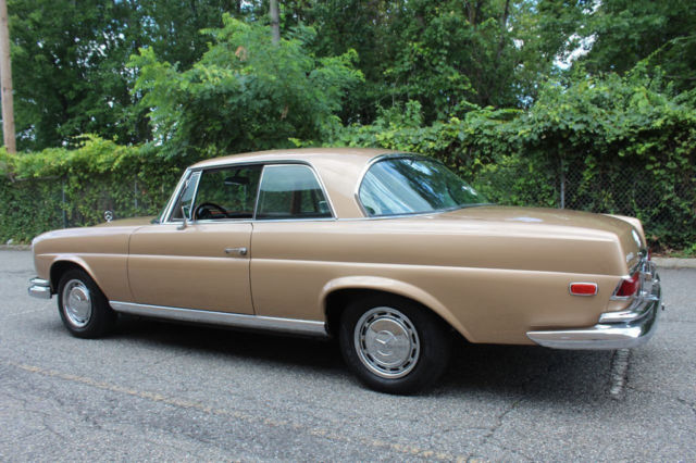1968 Mercedes-Benz 200-Series -- - photo 9